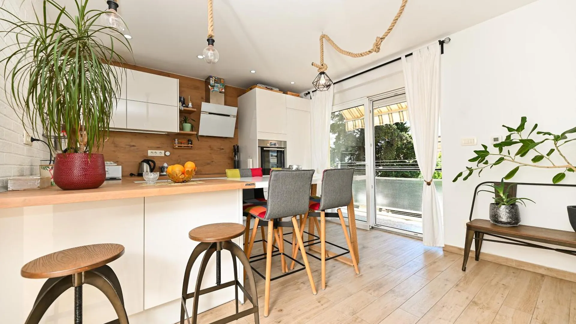 Apartment Mares Split 0*,  Croatia